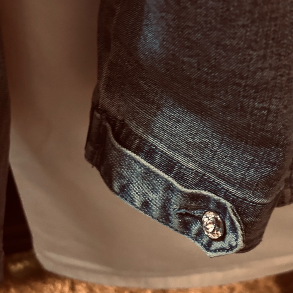 Retro Faded Blue Jean Jacket-Beautifully embellished.
Christine Alexander - Picture 3 of 5